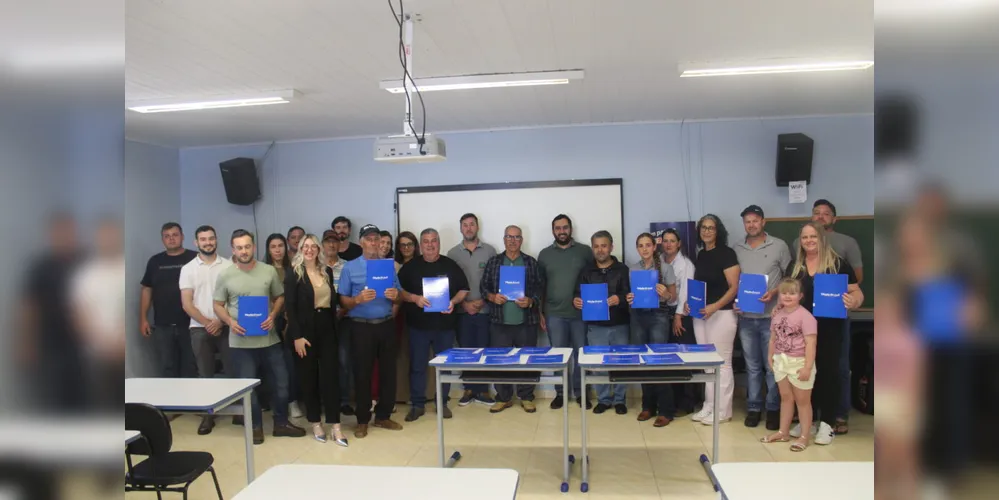 Entrega contou com a presença do prefeito Lucas Machado