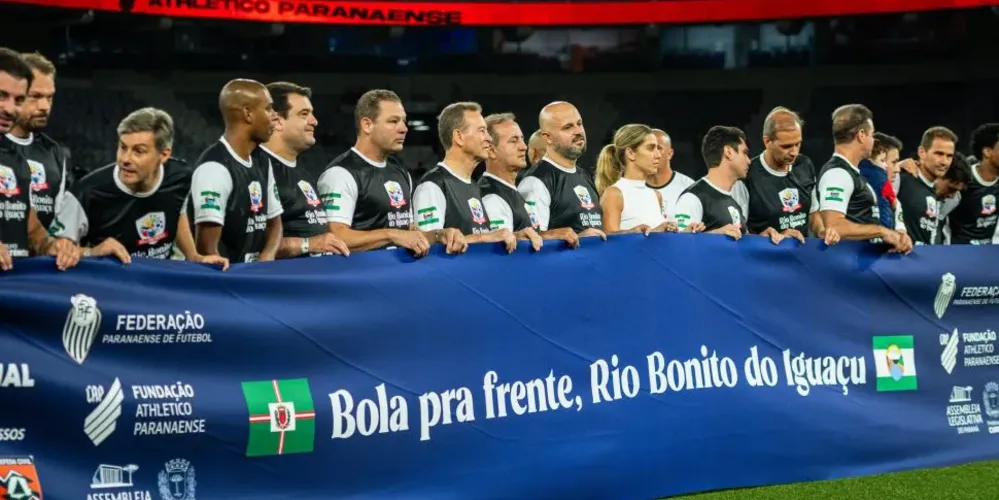 Esporte e solidariedade na Arena da Baixada unem atletas, ex-jogadores e autoridades em apoio à reconstrução de Rio Bonito do Iguaçu