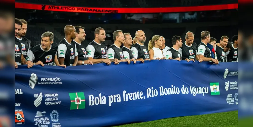 Esporte e solidariedade na Arena da Baixada unem atletas, ex-jogadores e autoridades em apoio à reconstrução de Rio Bonito do Iguaçu
