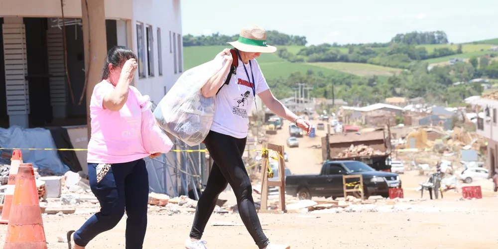 O fenômeno, com ventos que chegaram a 330 km/h, destruiu cerca de 90% das residências e estabelecimentos comerciais da cidade