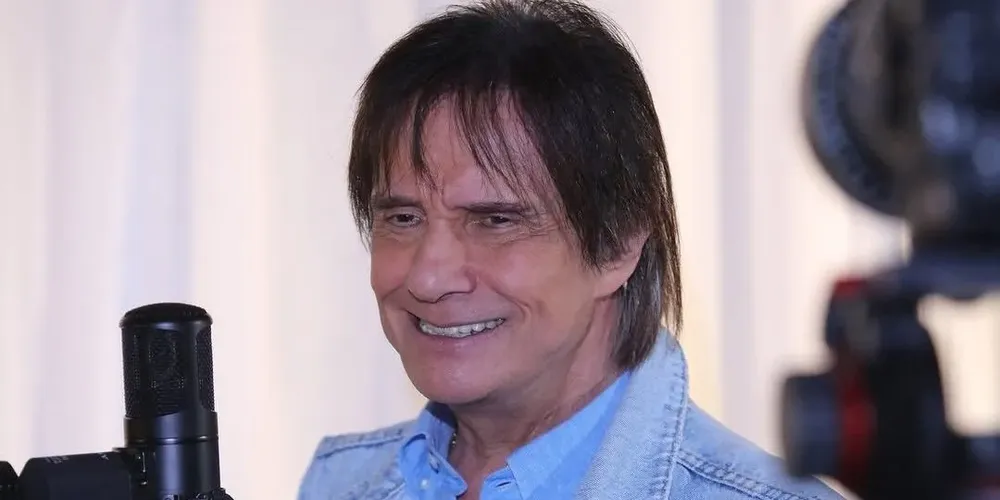 Roberto Carlos foi diagnosticado com covid-19 aos 84 anos