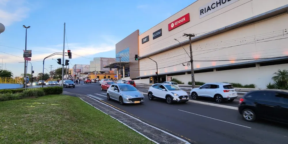 O último ponto a receber a inovação foi o cruzamento da avenida Vicente Machado com as ruas Ermelino de Leão e Dom Geraldo Pellanda