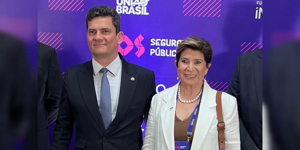 O senador Sergio Moro (União Brasil) e a prefeita de Ponta Grossa, Elizabeth Schmidt (União Brasil)