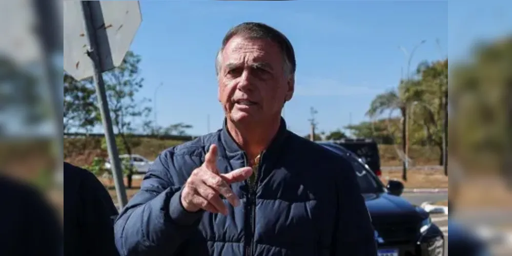 Bolsonaro teria dito aos agentes que não havia mexido na tornozeleira
