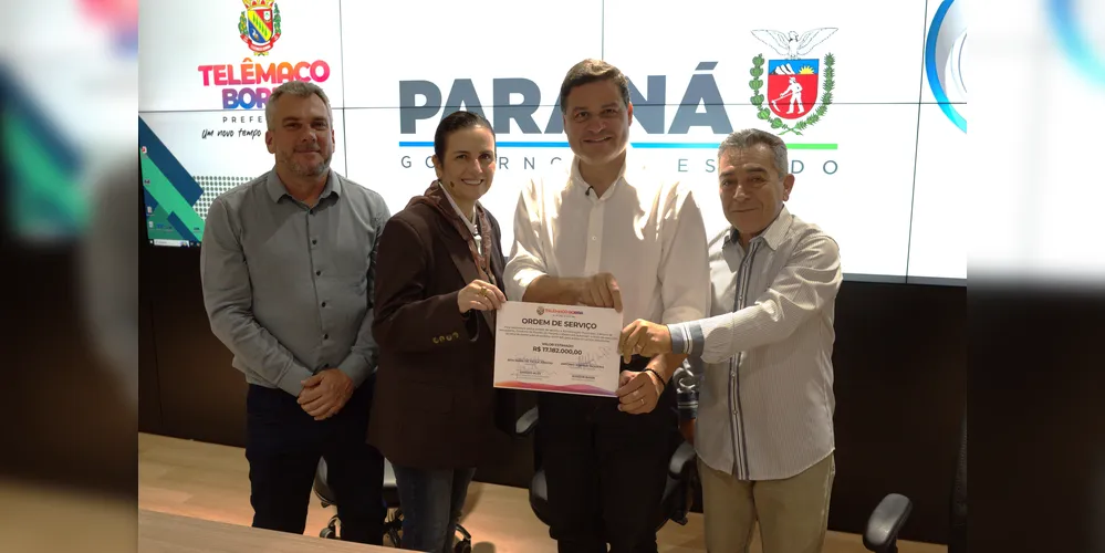 Rita Araújo, Sandro Alex e demais liderança municipais destacaram a importância da obra