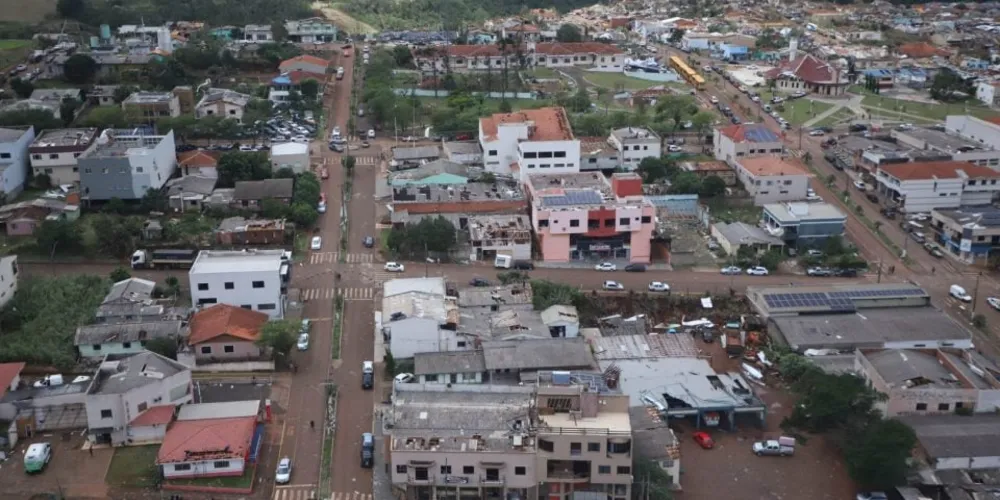 O balanço também aponta que existem mais de mil pessoas desalojadas