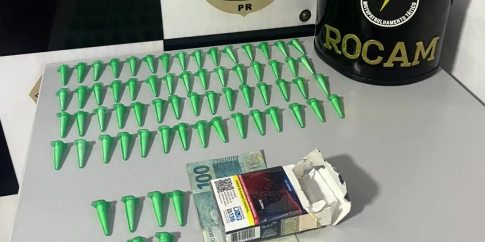Droga foi apreendida e entregue na sede da Delegacia para a realização do flagrante