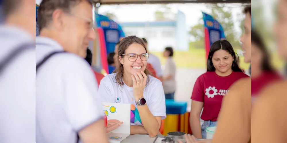 Além da pesquisa, também houve a extensão: o Programa de Extensão da Educação Superior na Pós-Graduação (Proext-PG) levou parte das atividades de extensão na pós-graduação