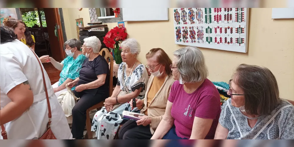 O Asilo está localizado na rua Júlio de Castilho, 1190 – Centro, em Ponta Grossa.