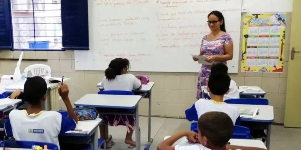 Em todo o país, 620 mil professores da educação básica vão deixar de pagar o Imposto de Renda