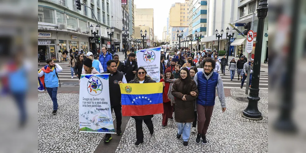 Os dados mais recentes do Observatório das Migrações Internacionais (OBMigra) apontam que o Paraná é o terceiro estado brasileiro com maior número de imigrantes venezuelanos