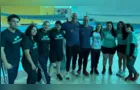 Escola de natação de PG recebe atleta olímpico para troca de experiências