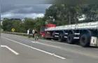 Caminhão sai da pista na PR-160, em Imbaú; motorista escapa ileso