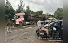 Carro com placas de Ponta Grossa colide contra caminhão em Tibagi