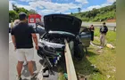 Defensa metálica atravessa carro e mata criança na BR-376 em Tibagi