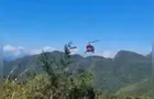 Homem despenca em fenda no topo do Morro do Vigia e é resgatado de helicóptero