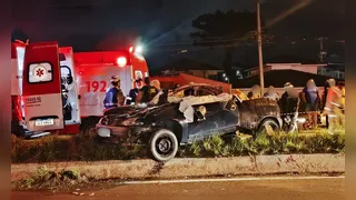 Motorista morre decapitado após colisão arrancar teto de carro no PR