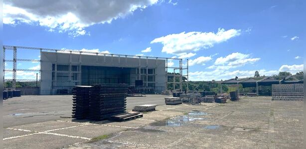 Centro de Eventos de Ponta Grossa recebe mega estrutura para a München |  aRede