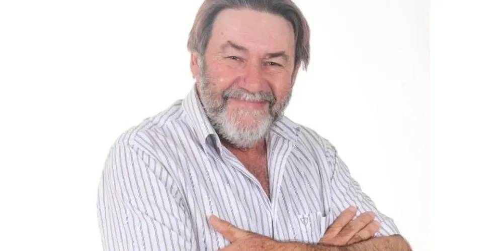 O prefeito Ivanor Müller destaca a importância das pavimentações