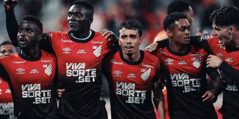 Desde os minutos iniciais, o Athletico mostrou superioridade técnica e tática