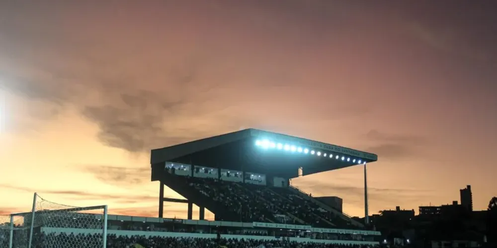 Estádio Germano Krüger, em Ponta Grossa, casa do Operário Ferroviário