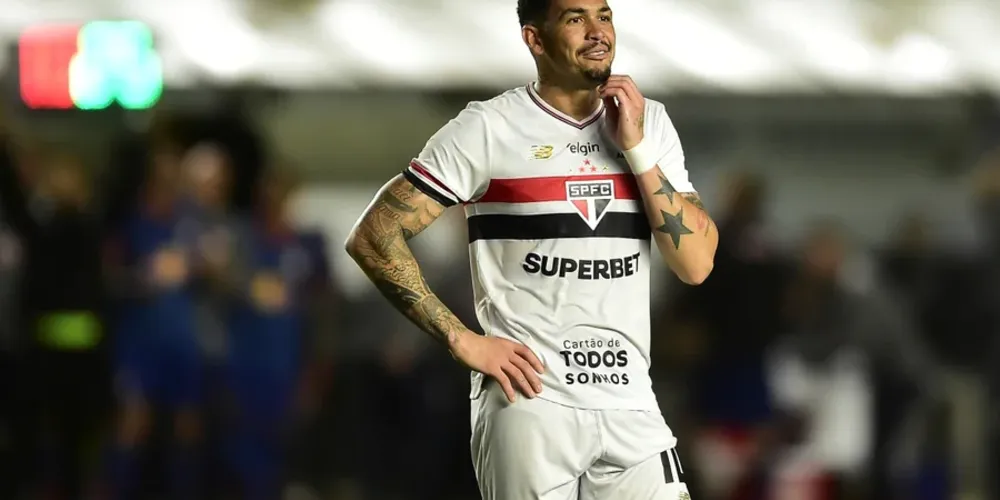 A derrota levou Luciano, camisa 10 do São Paulo, a desabafar após a partida