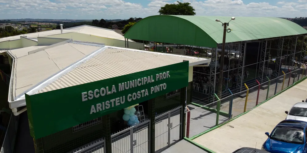 A Escola Municipal Professor Aristeu Costa Pinto