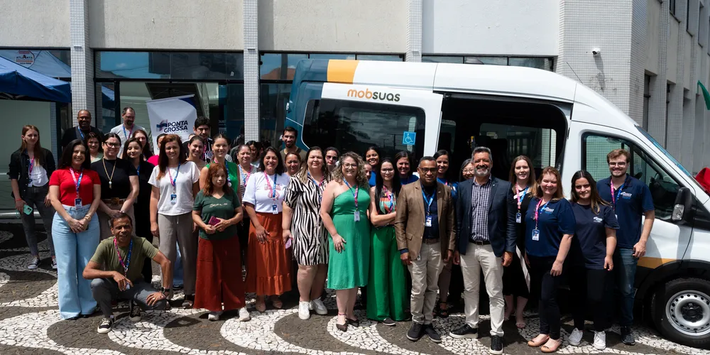 A equipe da Fundação de Assistência Social (Faspg) recebeu sua nova van nesta terça-feira (13)