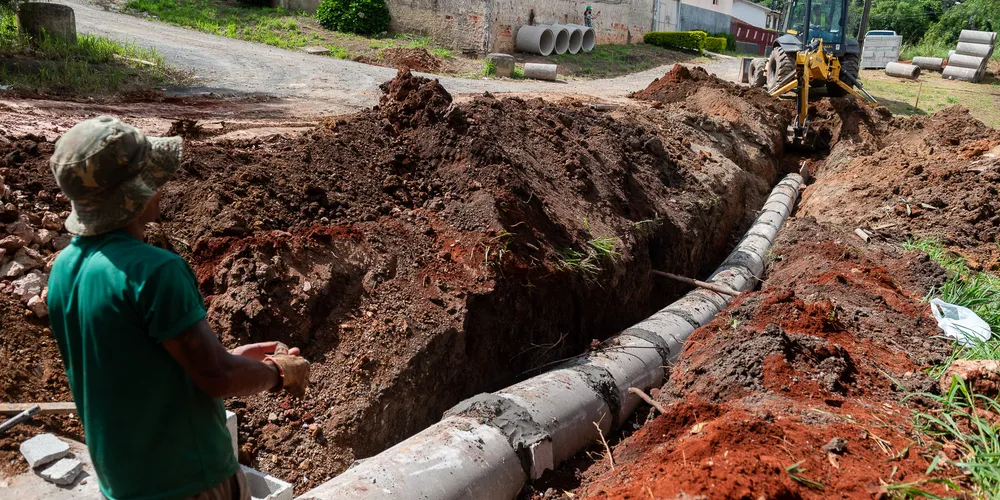 Os serviços de asfaltamento na Vila Guaíra já foram iniciado