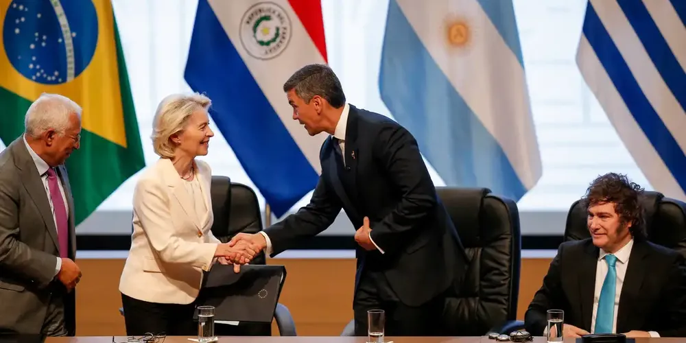 O presidente do Paraguai, Santiago Peña, destacou o pragmatismo diplomático necessário para superar 26 anos de impasses