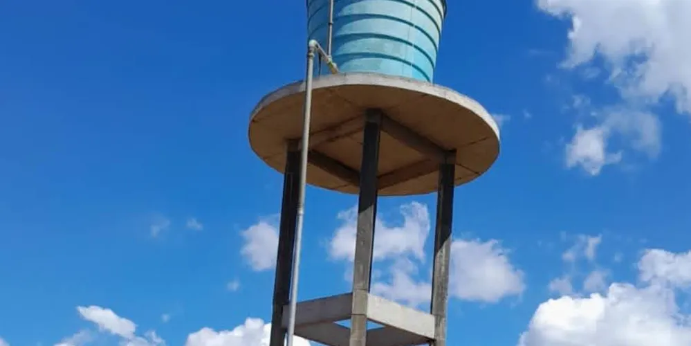 O novo reservatório tem capacidade para armazenar 20 mil litros de água