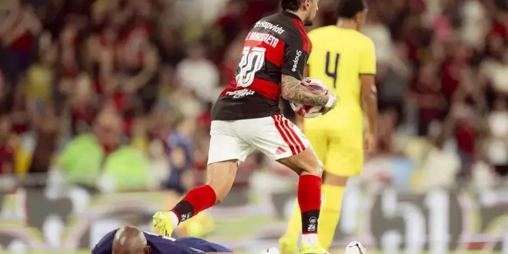 Arrascaeta marcou um dos gols do Flamengo em vitória sobre o Madureira pela partida de ida da semifinal do Campeonato Carioca.