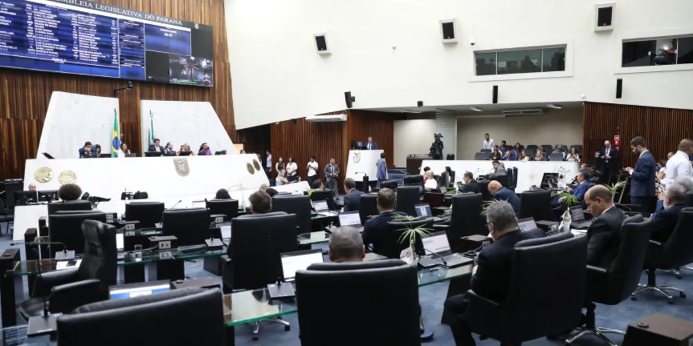 A Assembleia Legislativa do Paraná abriu, nesta segunda-feira (2), a quarta sessão legislativa da 20ª Legislatura