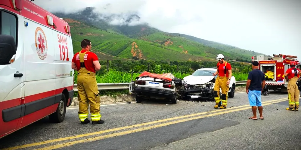 Equipes dos Bombeiros e do Samu realizaram os primeiros socorros