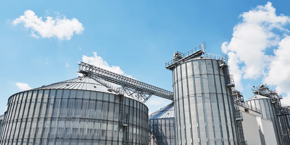 Desempenho foi afetado por juros elevados e turbulências no mercado externo