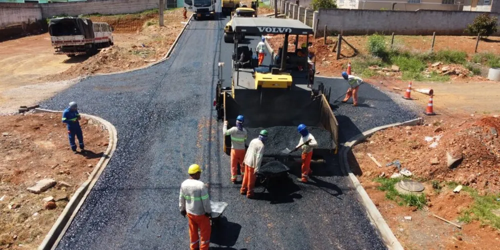 Obras de pavimentação na Vila Borato em Ponta Grossa