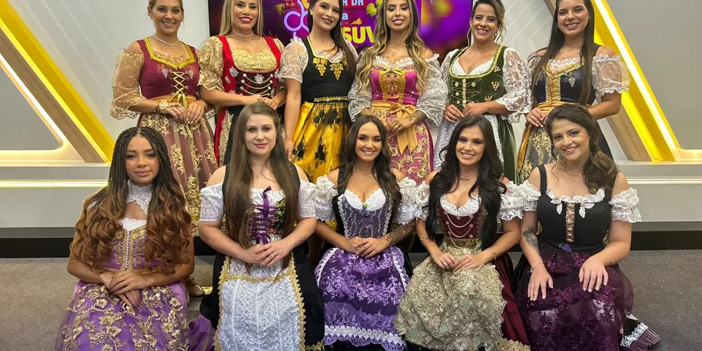 São 12 candidatas que disputam os títulos de Rainha, Primeira Princesa, Segunda Princesa e Miss Simpatia da 43ª edição da Fesuva
