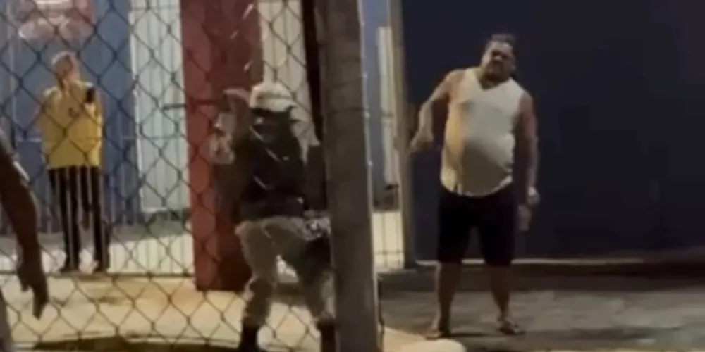 Imagens mostram Perdigão sendo agredido enquanto tentava conversar com os policiais