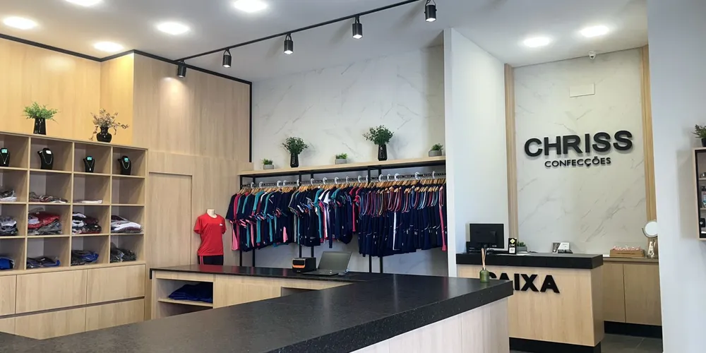 Loja está localizada no bairro de Uvaranas