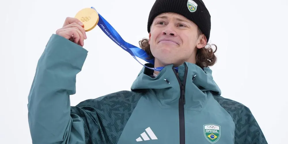 Esquiador venceu a prova do slalom gigante nos Jogos de Milão e Cortina