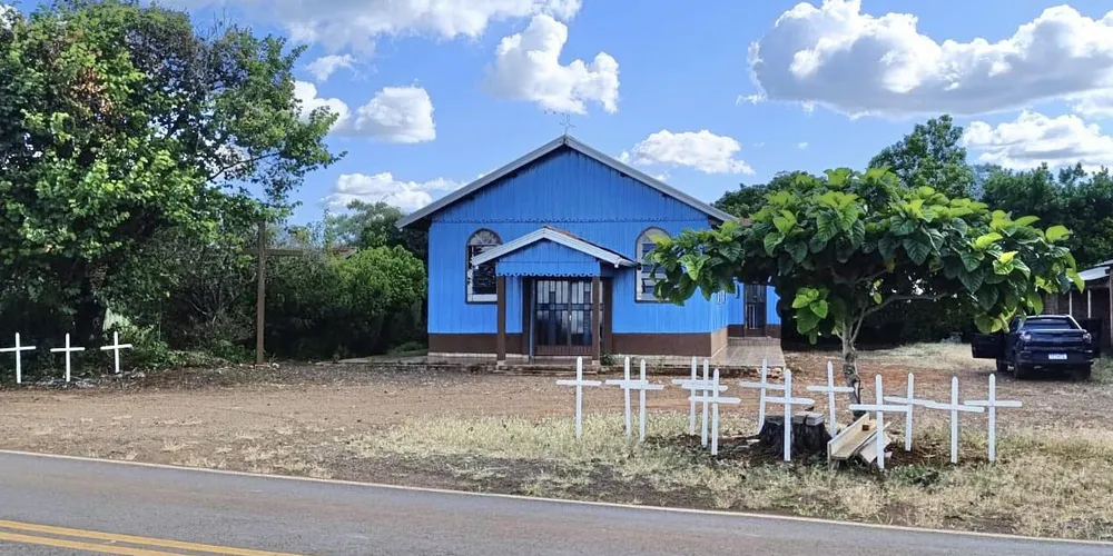 Cruzes recordam as inúmeras vítimas de acidentes