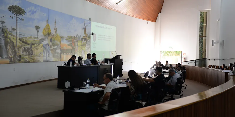 A Sessão Ordinária foi realizada nessa segunda-feira (09)