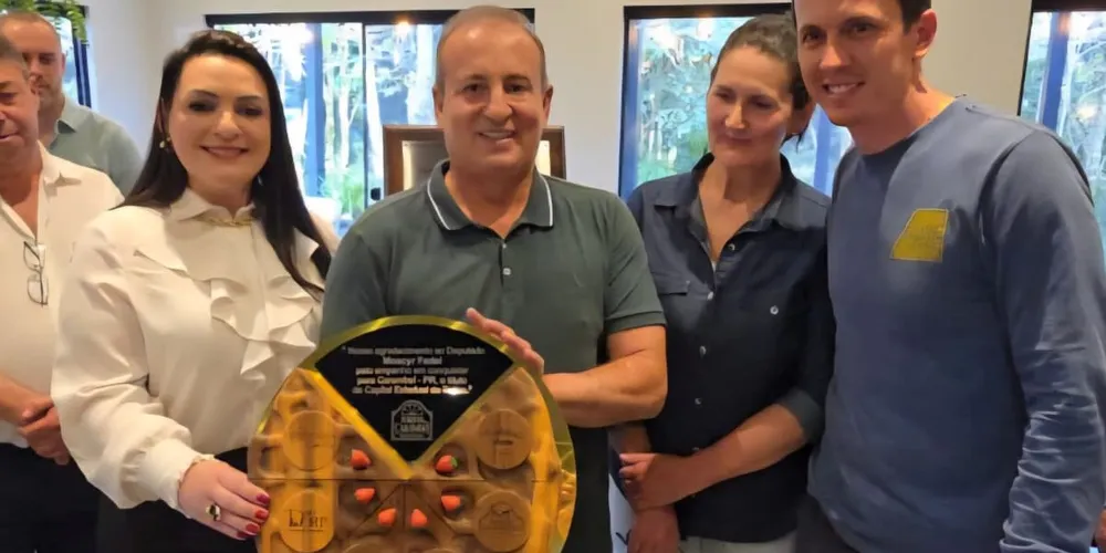 Elisangela Pedroso e Moacyr Fadel celebraram a conquista para o município