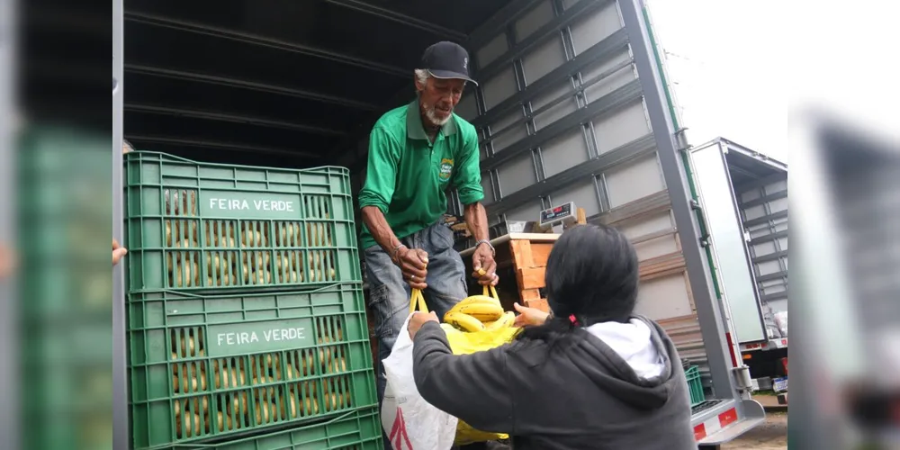 População pode trocar recicláveis por frutas e verduras no Feira Verde