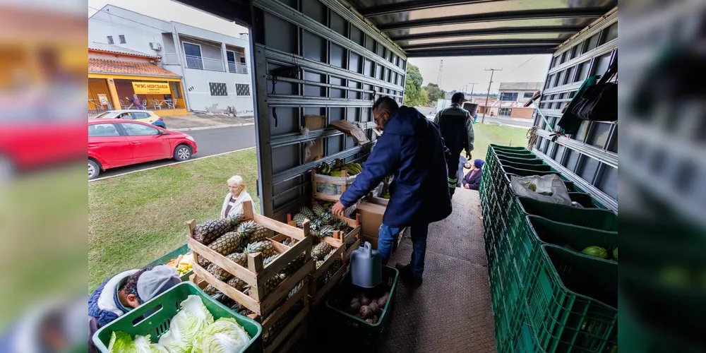 População pode trocar recicláveis por frutas e verduras no Feira Verde