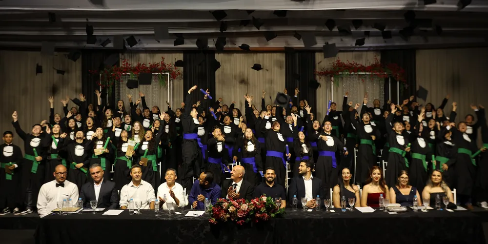 Os estudantes concluíram os cursos técnicos em Agronegócio, Manutenção de Máquinas Pesadas e Operação de Máquinas Florestais