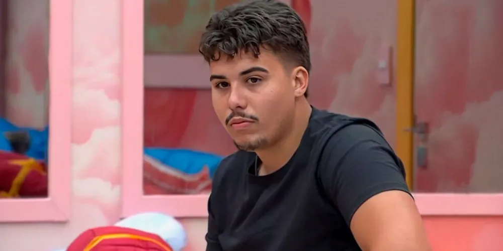 Após pedir para sair, ex-brother também está banido de futuras edições do reality