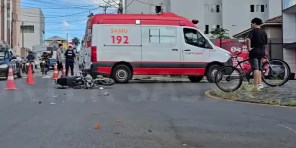 Motociclista ficou ferido após a colisão