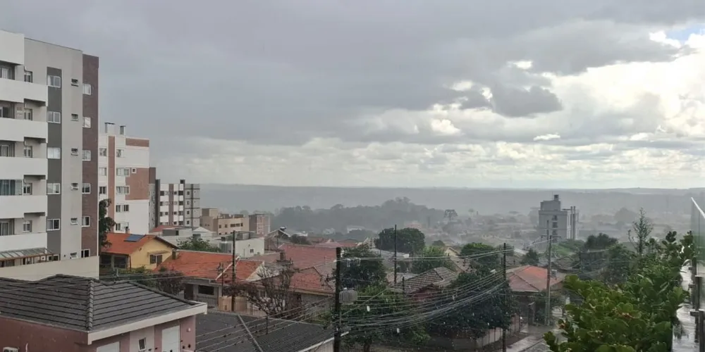 Clima deve seguir abafado e com risco de tempestades em PG