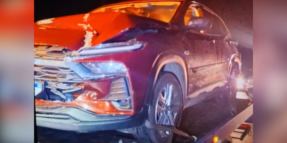 O veículo com placas de Ponta Grossa foi atingido na traseira